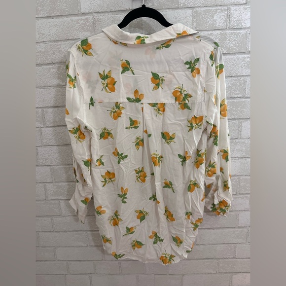 Jane and Delancey Lemon Print Button Down Rayon lightweight long sleeve M #1873 - Picture 2 of 6